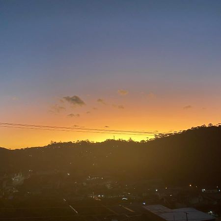 Kitnet Aconchegante Em Bairro Nobre Bem Localizado Appartement Campos do Jordão Buitenkant foto